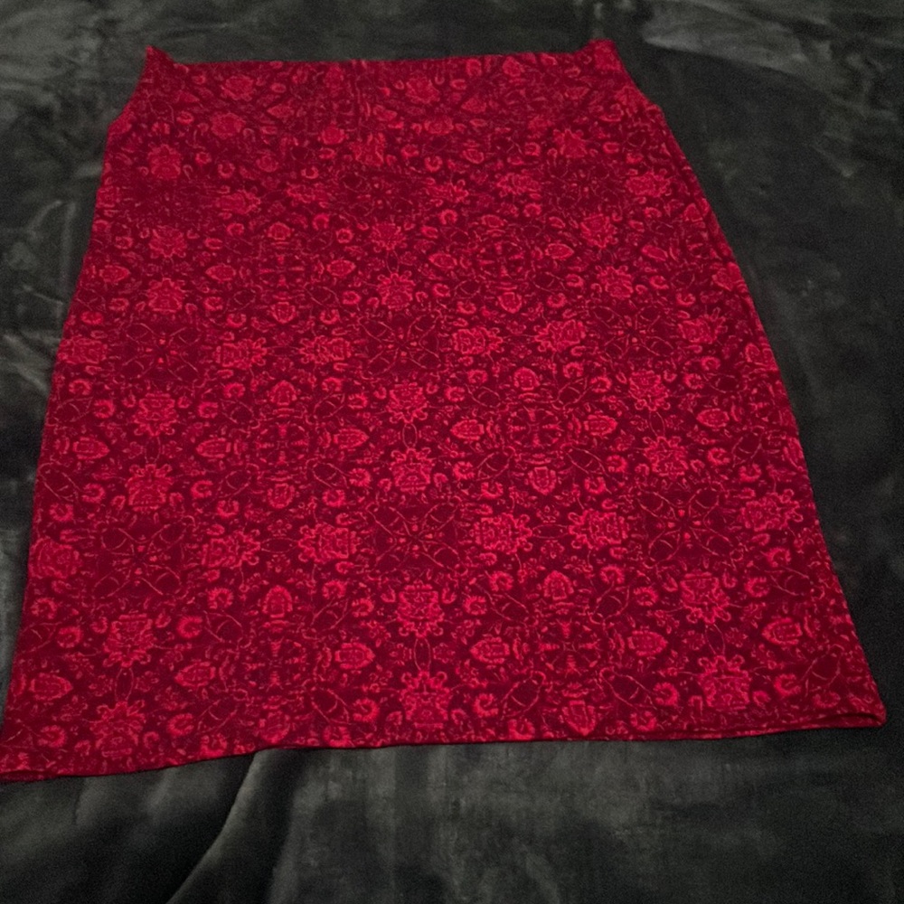 LuLaRoe Cassie: Burgundy and Pink Geometric and Flower Design (L)